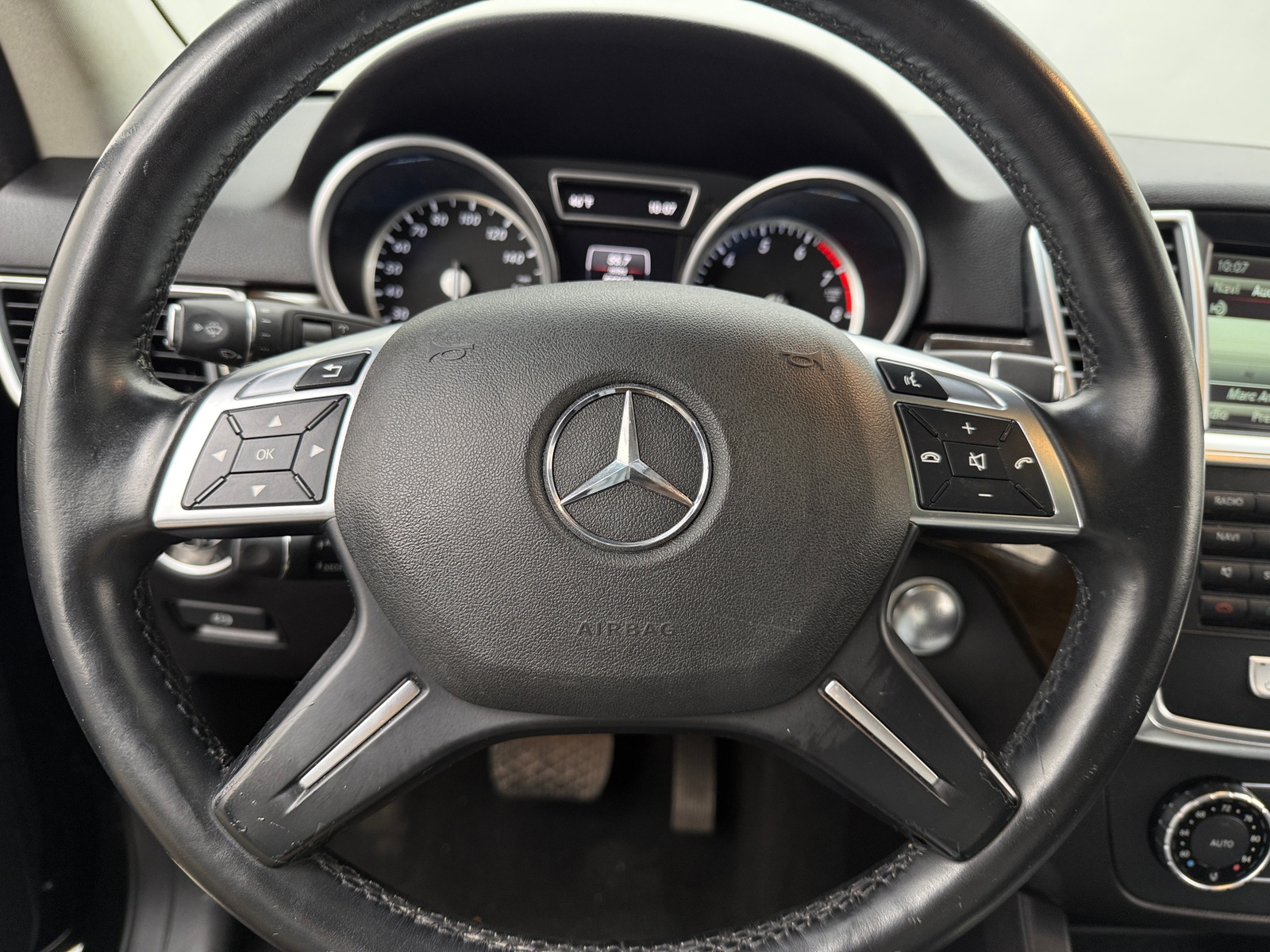 Thumbnail: 2015 Mercedes-Benz M-Class - 4
