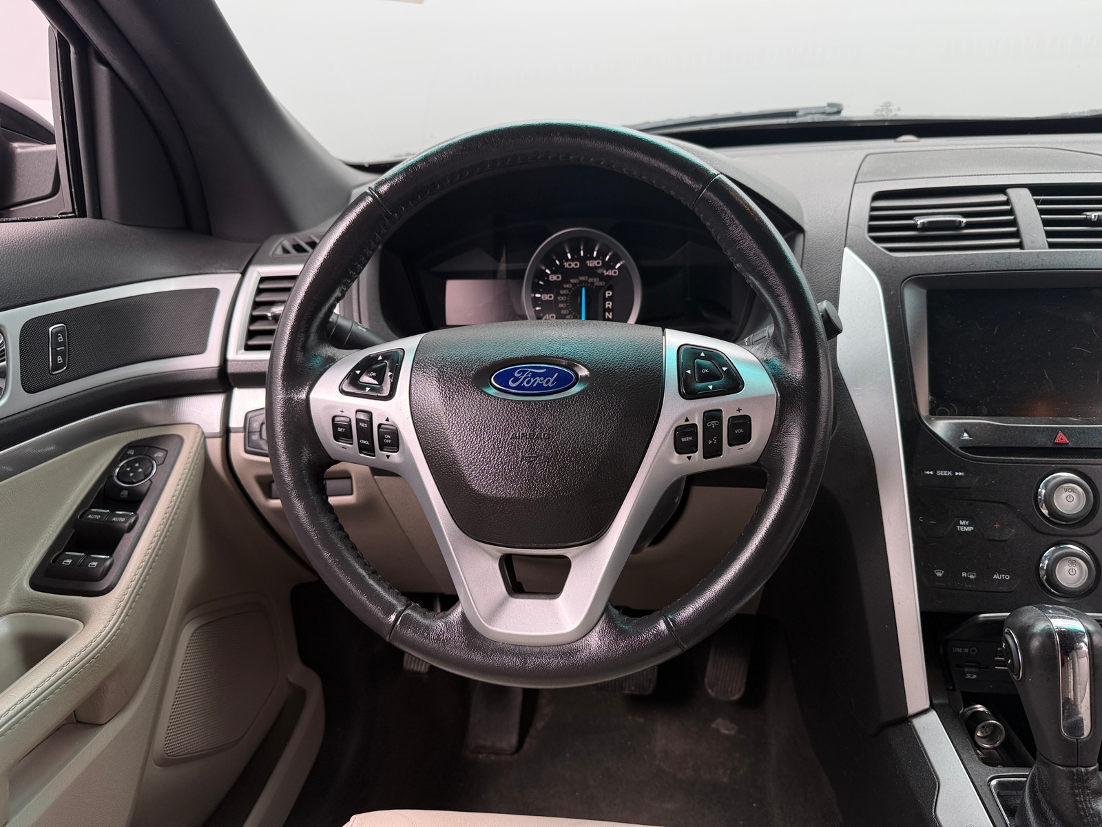 Thumbnail: 2015 Ford Explorer - 5