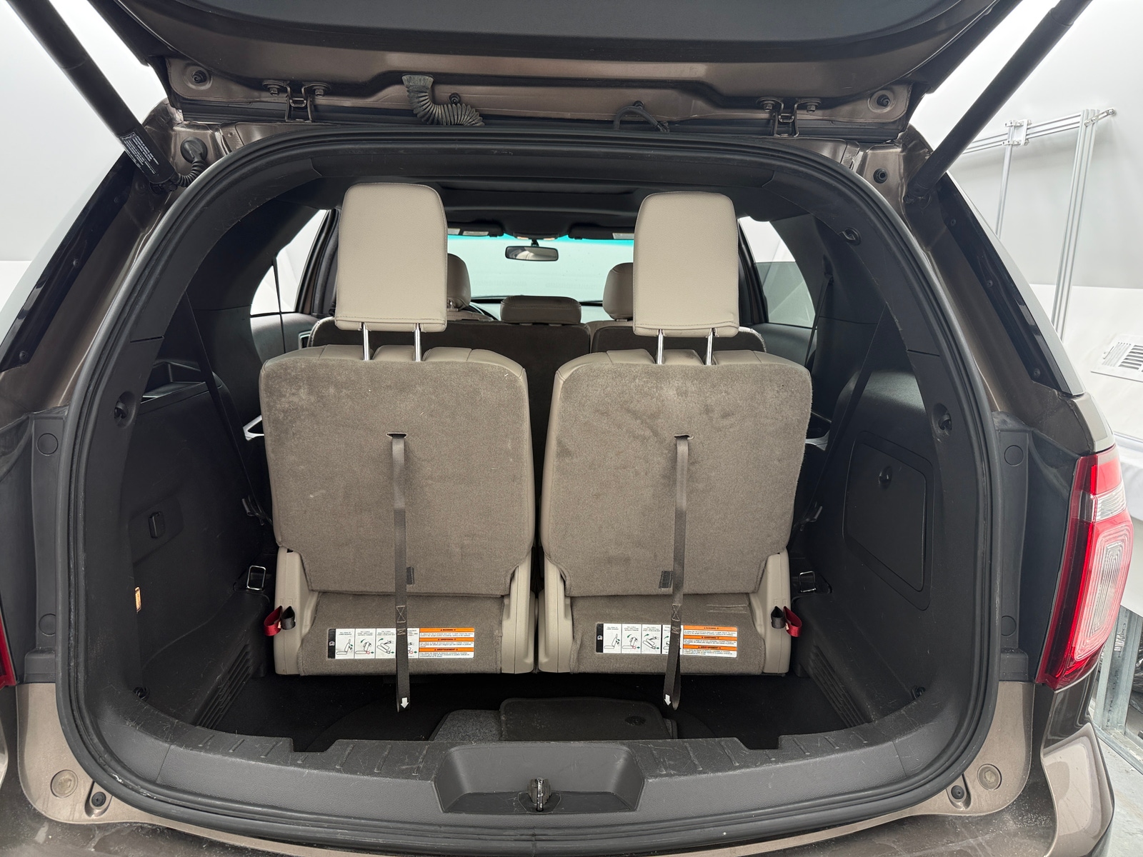 Thumbnail: 2015 Ford Explorer - 7