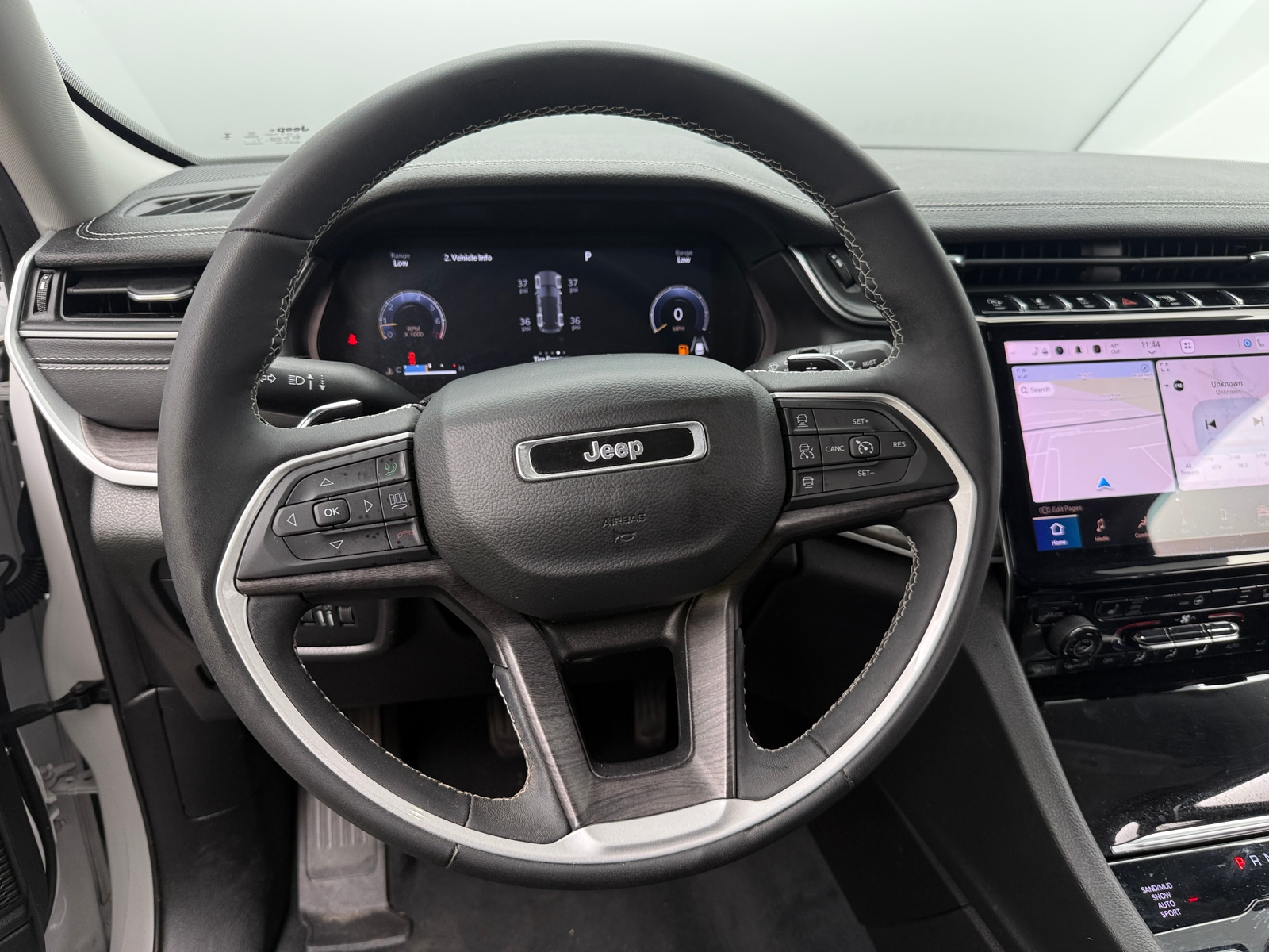 Thumbnail: 2023 Jeep Grand Cherokee - 4