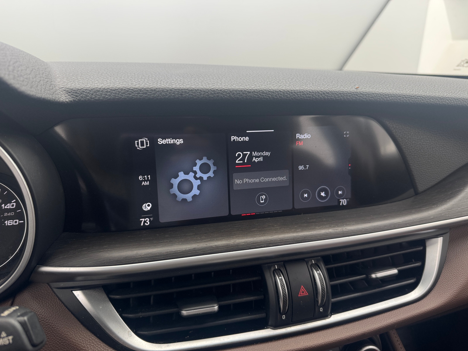 Thumbnail: 2021 Alfa Romeo Stelvio - 3