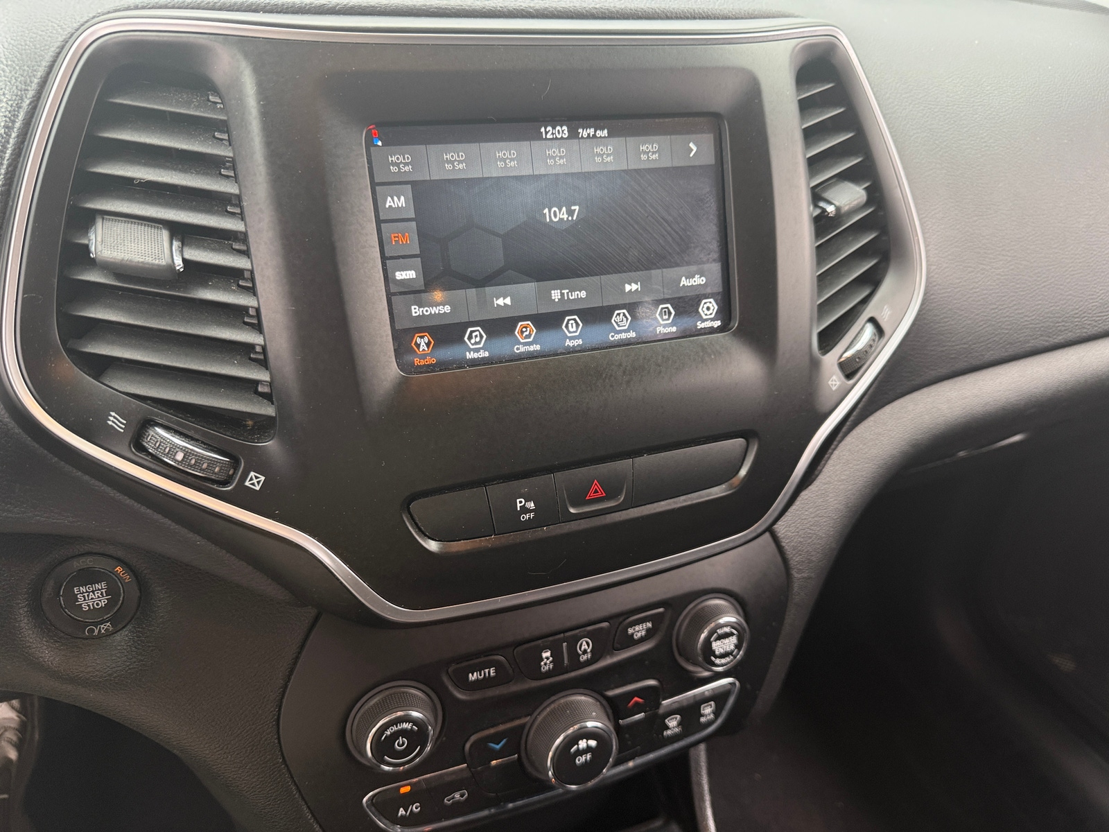Thumbnail: 2019 Jeep Cherokee - 4