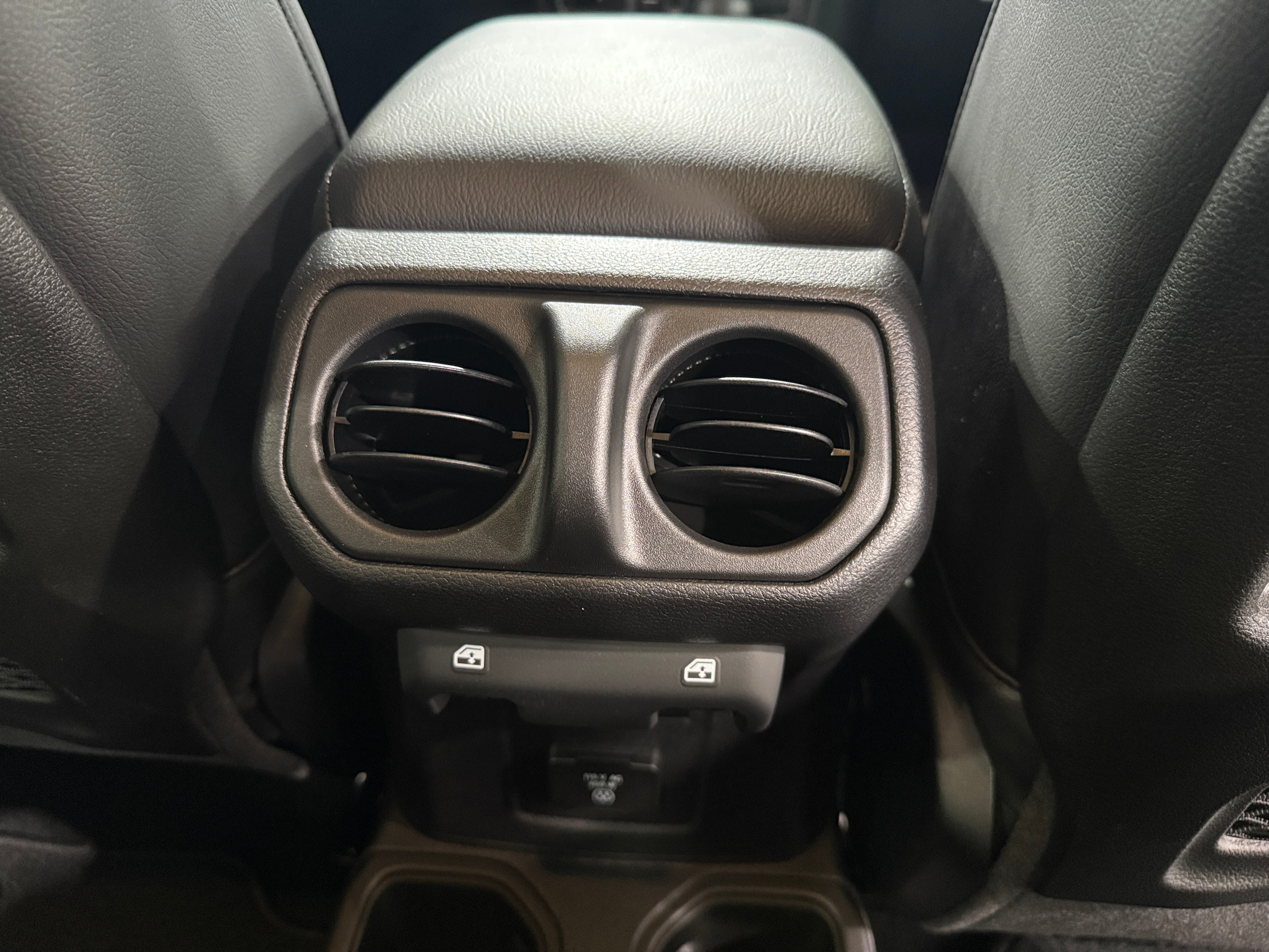 2026 Jeep Gladiator Mojave Auto's photo