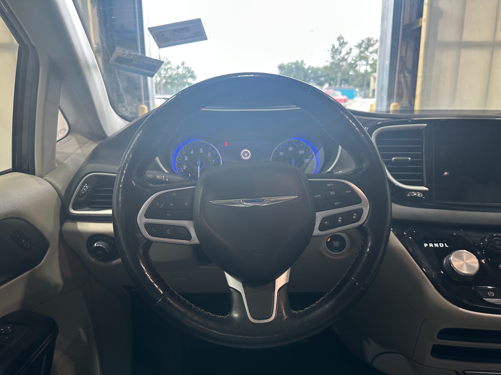 Thumbnail: 2021 Chrysler Pacifica - 4