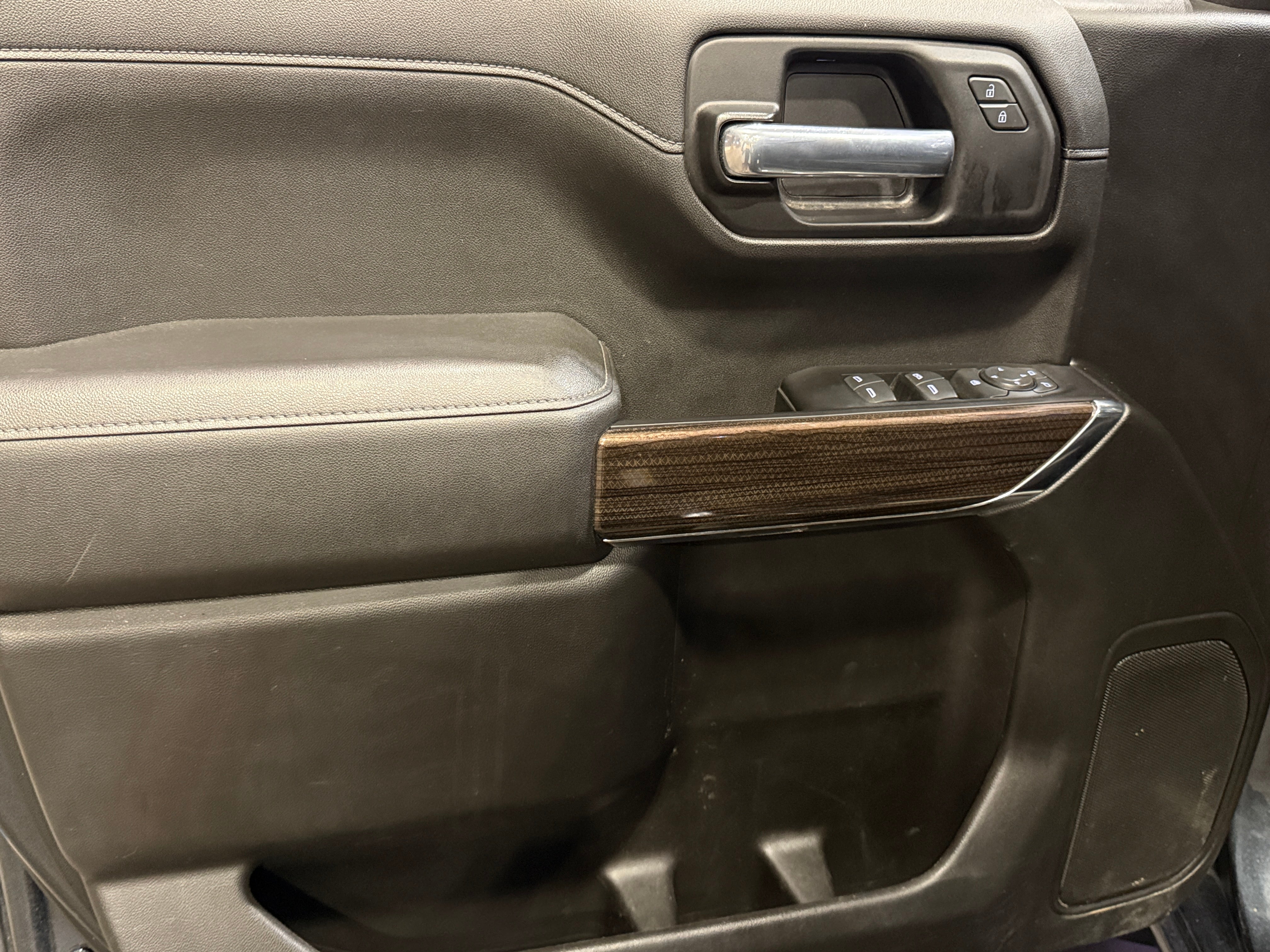 2022 Chevrolet Silverado 1500 LT - Photo 10