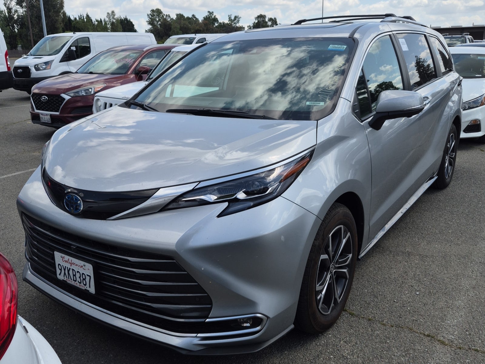 2025 Toyota Sienna Platinum