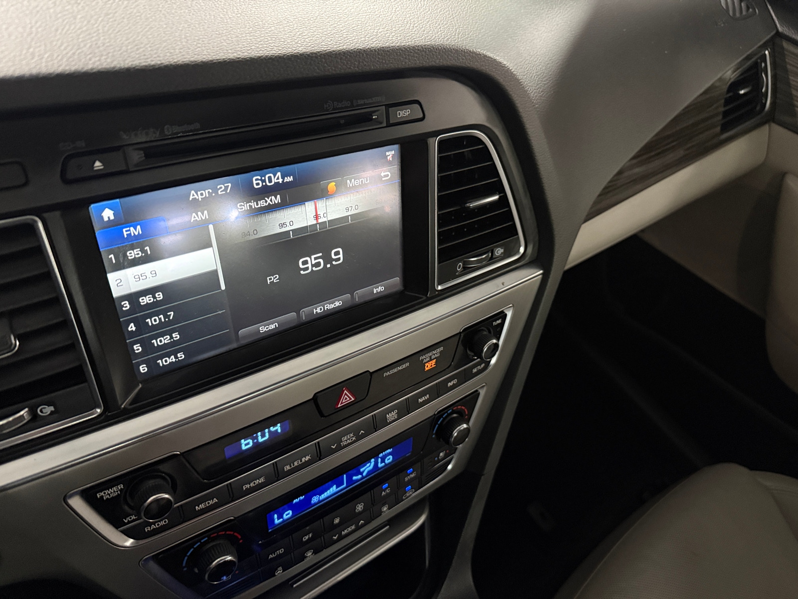 Thumbnail: 2015 Hyundai Sonata - 3