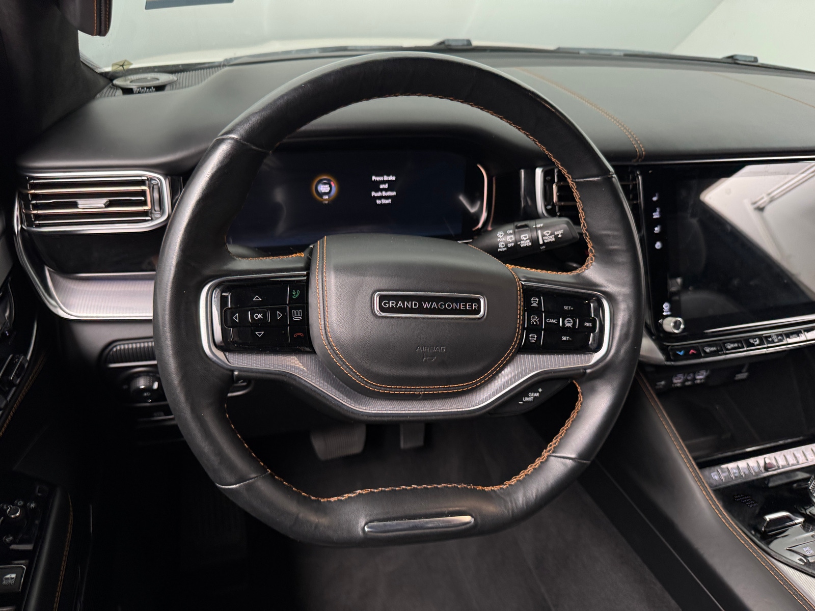 Thumbnail: 2022 Jeep Grand Wagoneer - 4