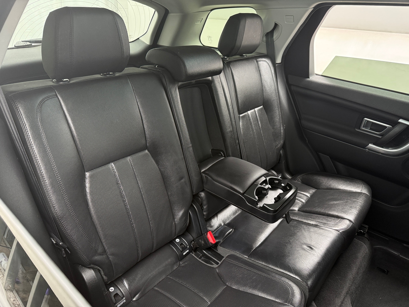 Thumbnail: 2017 Land Rover Discovery Sport - 5