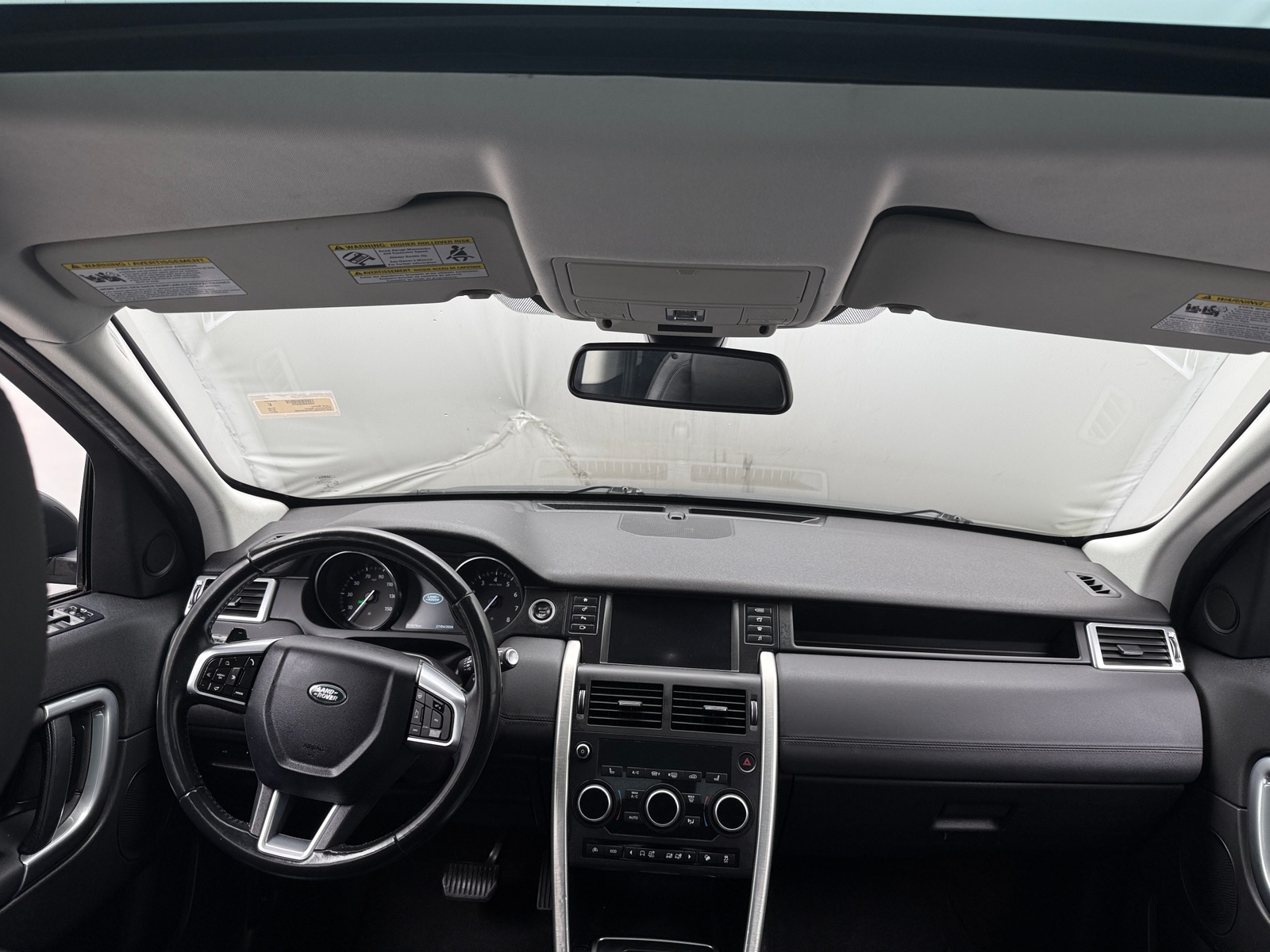 Thumbnail: 2017 Land Rover Discovery Sport - 2