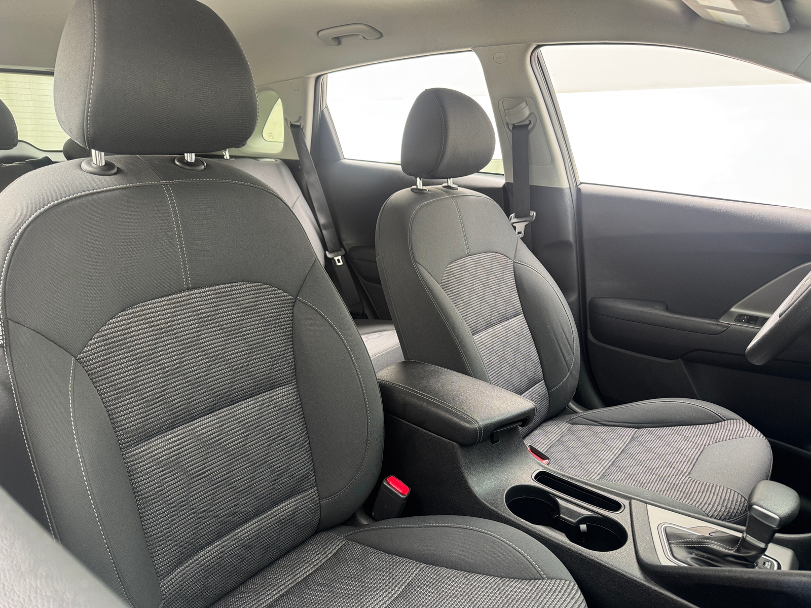 Thumbnail: 2022 Kia Niro - 2