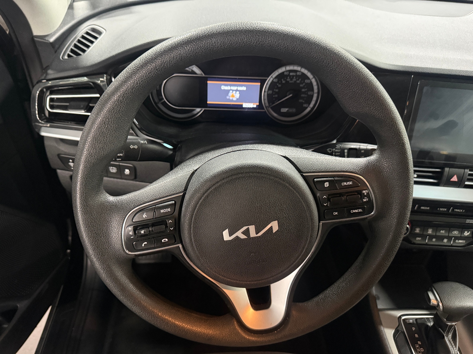 Thumbnail: 2022 Kia Niro - 5