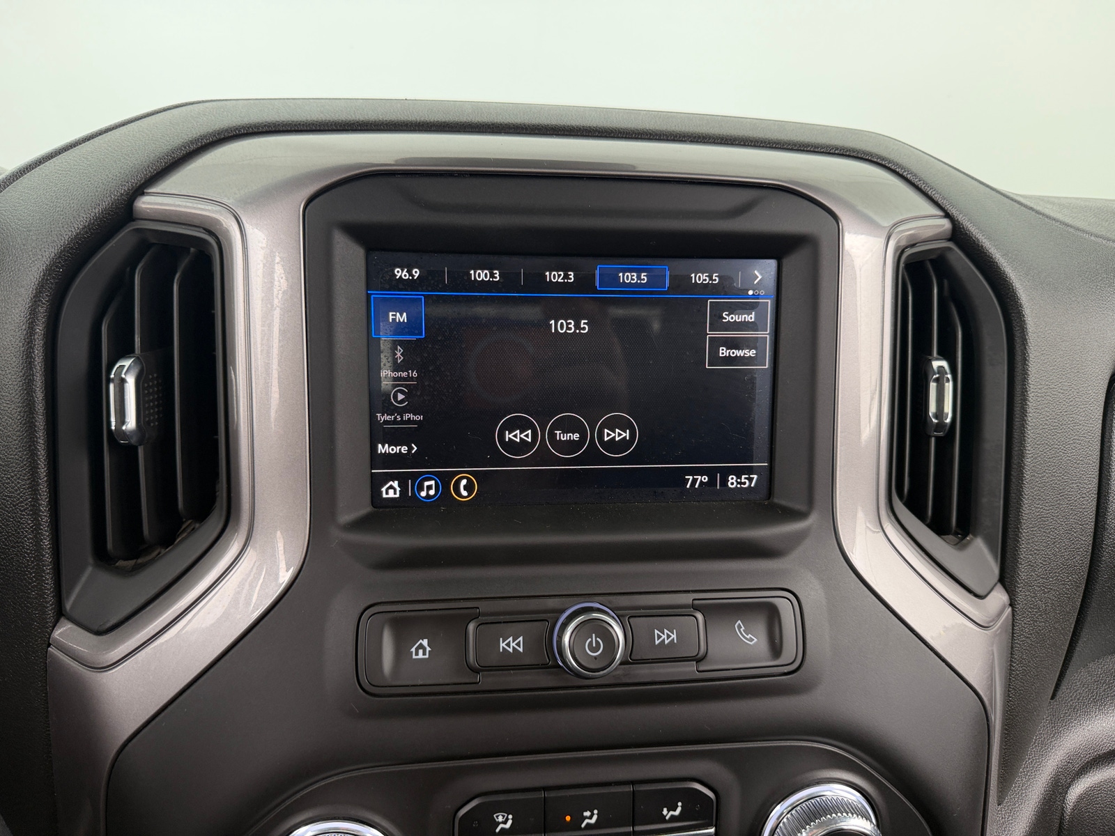 Thumbnail: 2023 GMC Sierra 1500 - 4