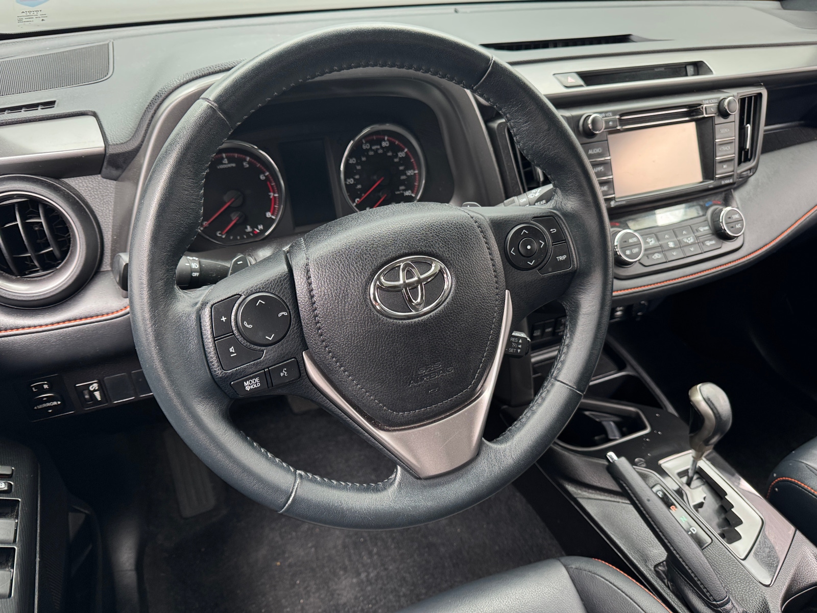 Thumbnail: 2016 Toyota RAV4 - 4