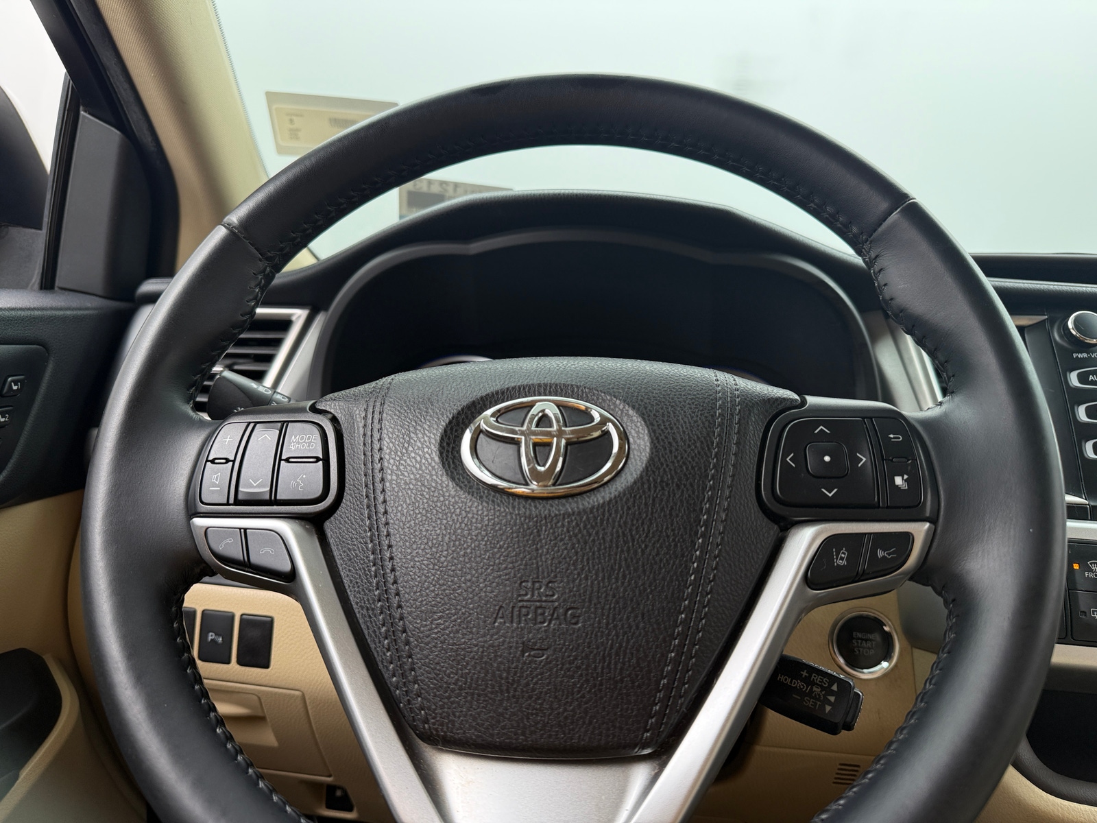 Thumbnail: 2019 Toyota Highlander - 4