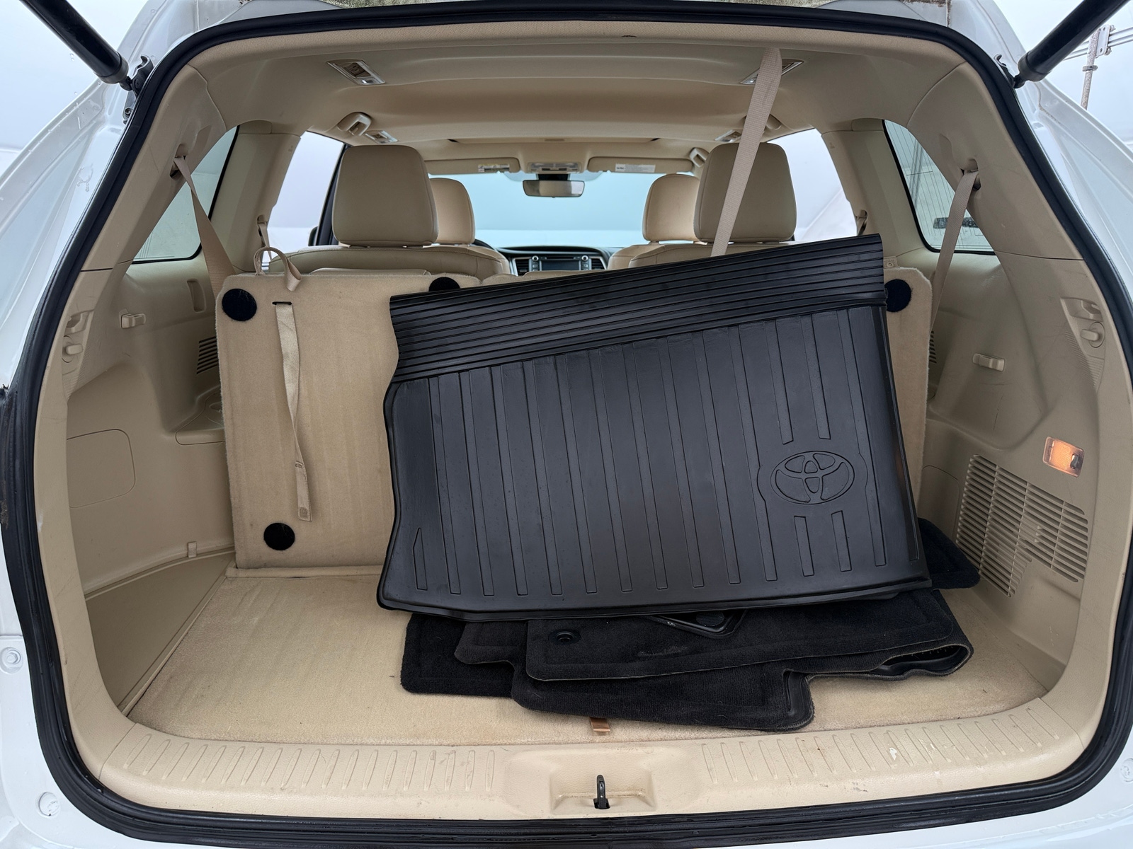 Thumbnail: 2019 Toyota Highlander - 6
