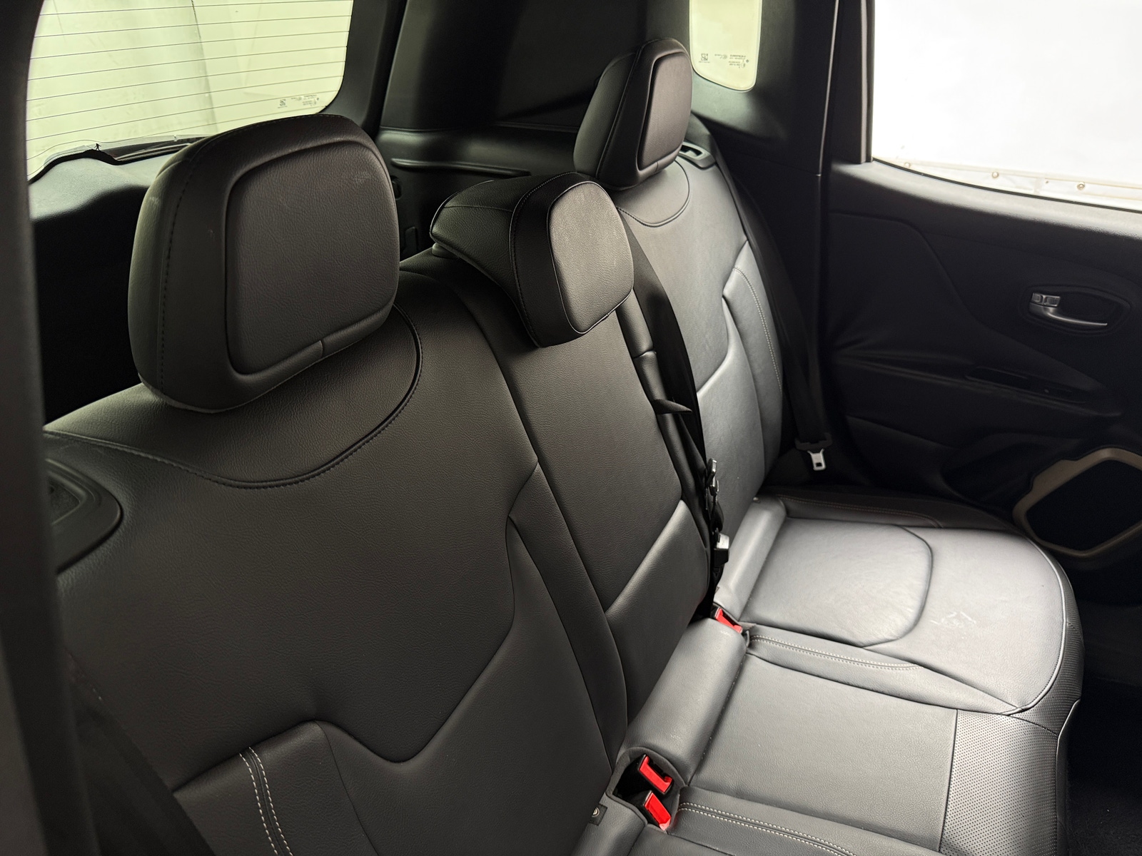 Thumbnail: 2016 Jeep Renegade - 5