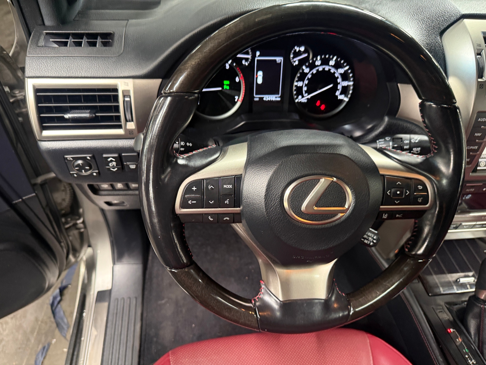 Thumbnail: 2021 Lexus GX - 4