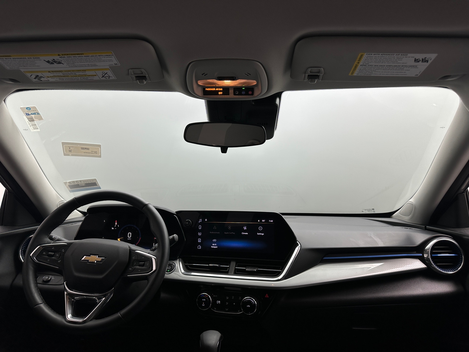 Thumbnail: 2025 Chevrolet Trax - 3