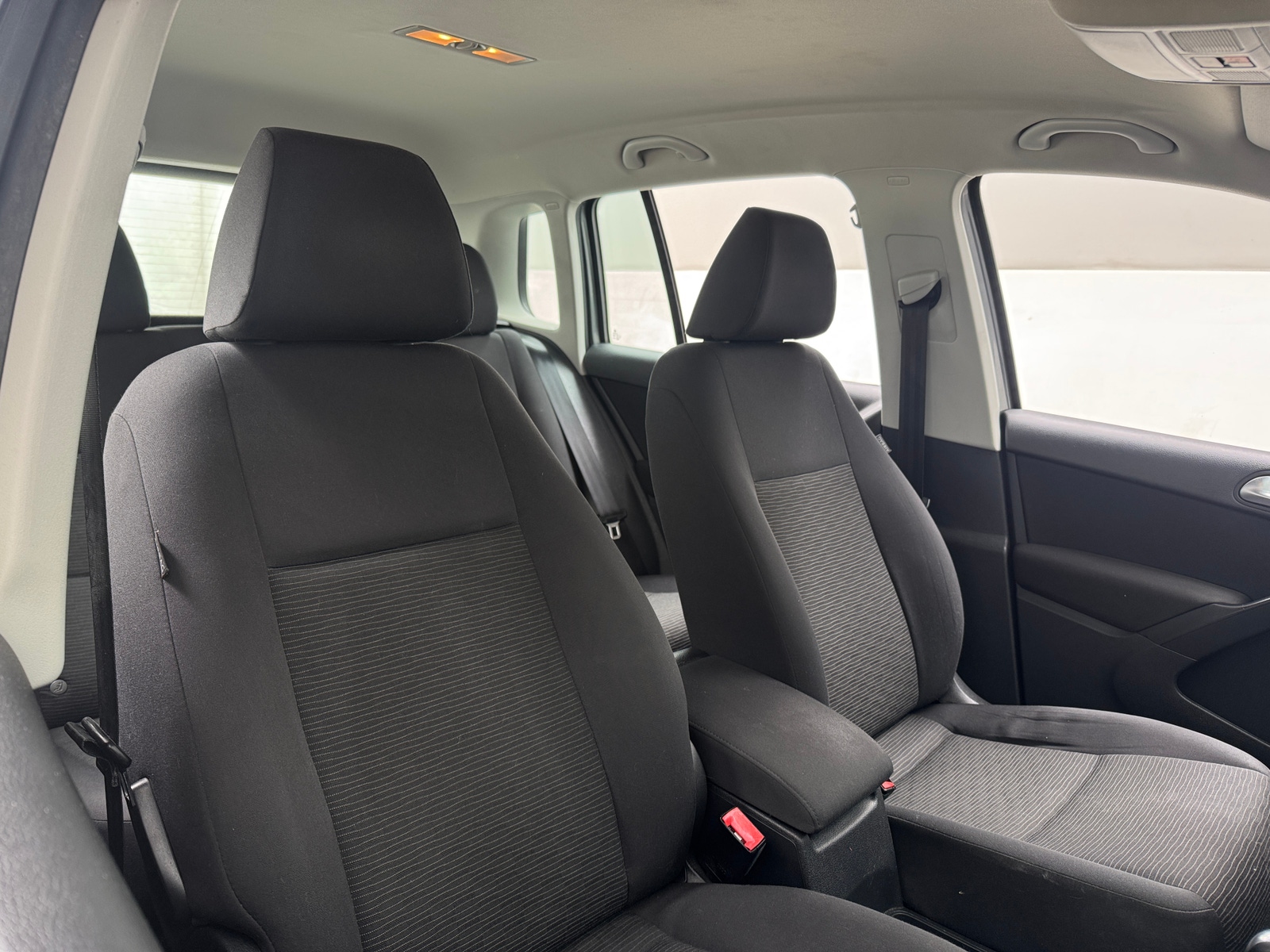 Thumbnail: 2015 Volkswagen Tiguan - 2