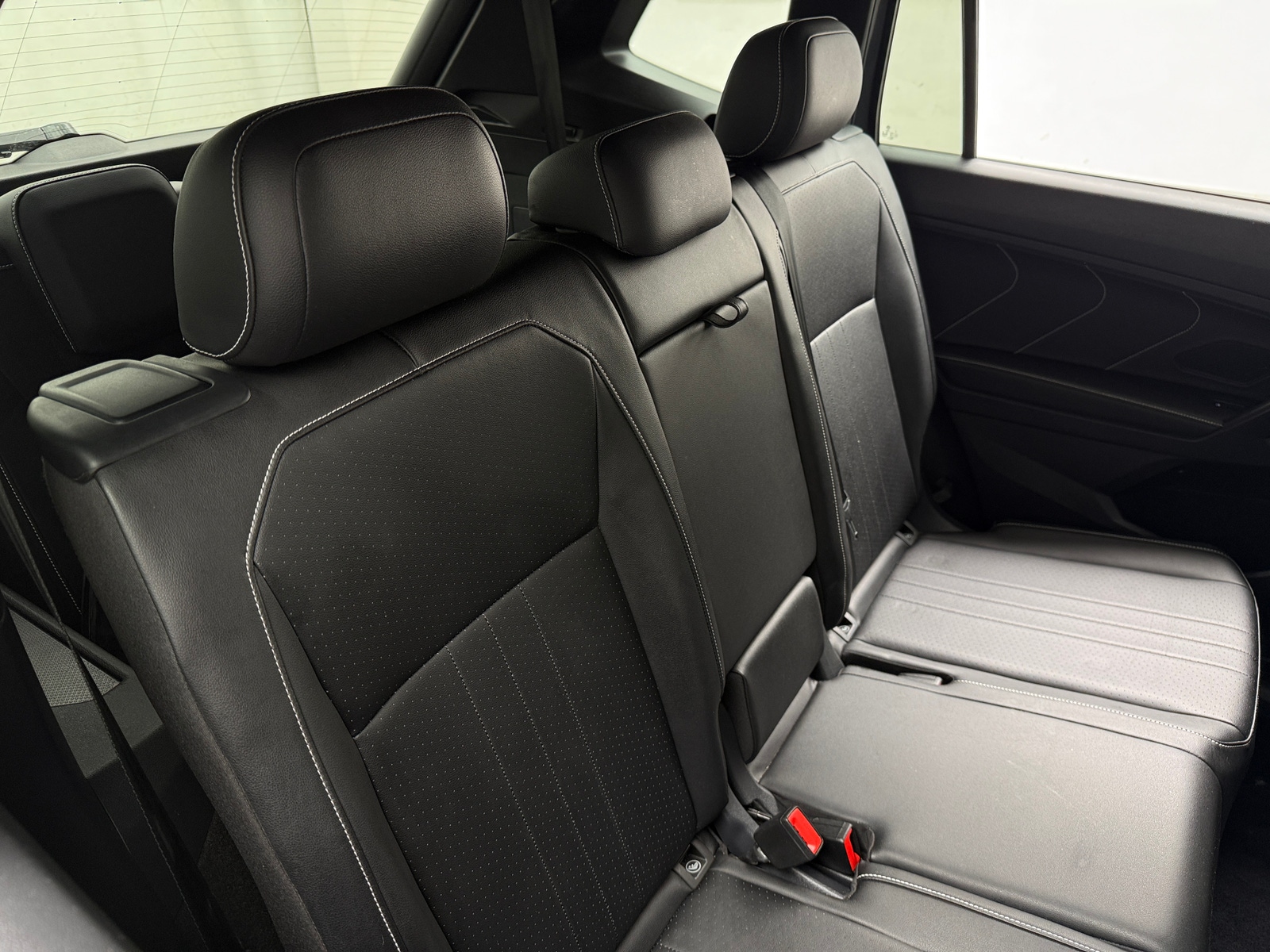 Thumbnail: 2022 Volkswagen Tiguan - 5