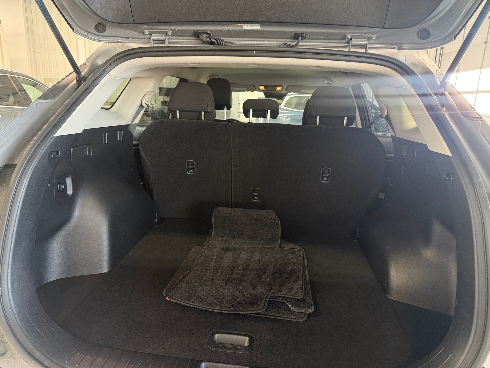 Thumbnail: 2025 Kia Sportage - 7