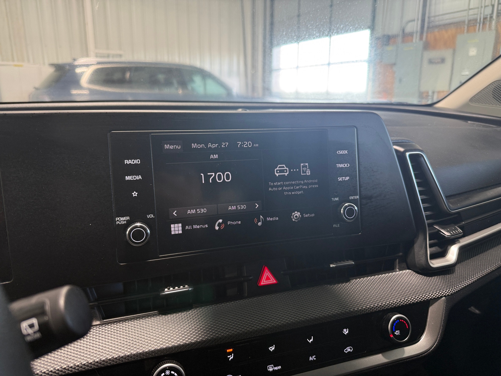 Thumbnail: 2025 Kia Sportage - 4