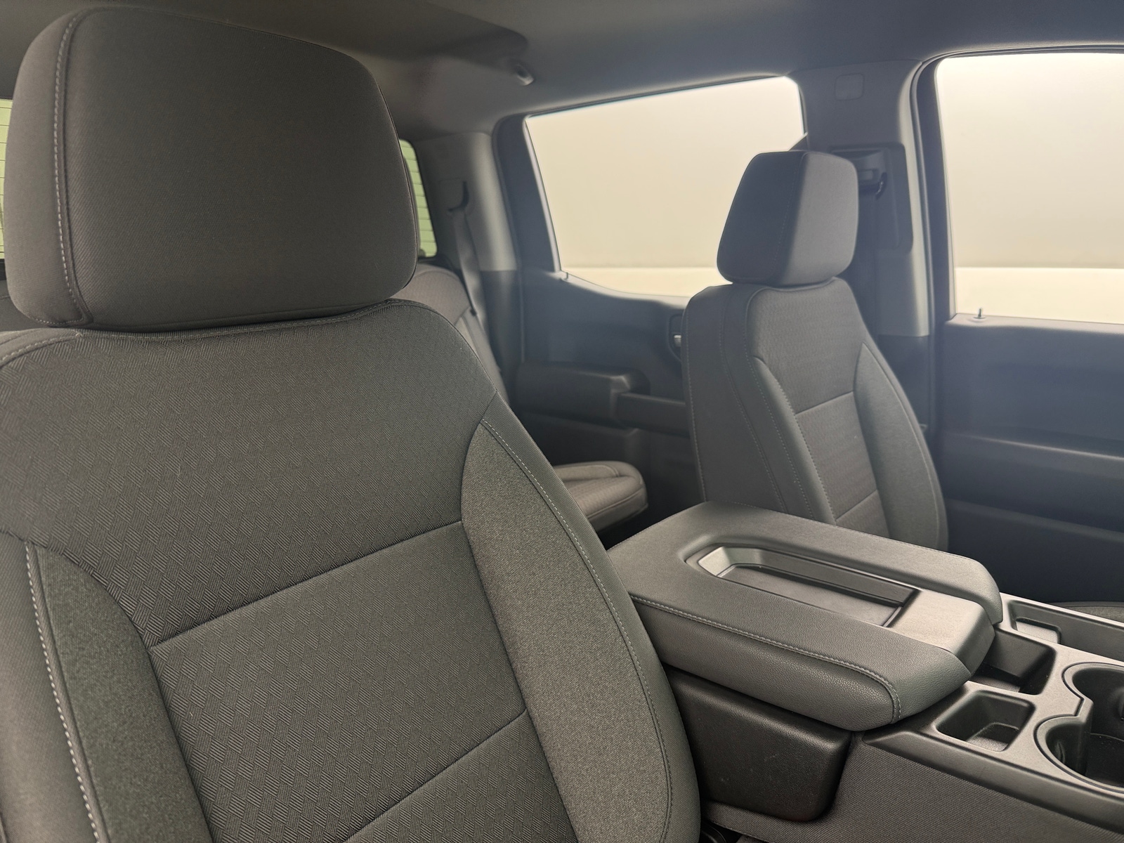 Thumbnail: 2025 Chevrolet Silverado 1500 - 2