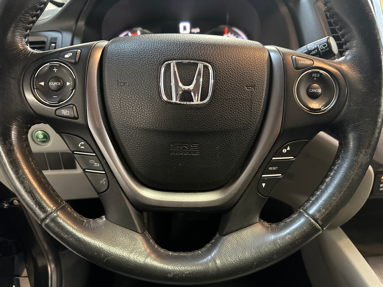 Thumbnail: 2017 Honda Pilot - 4