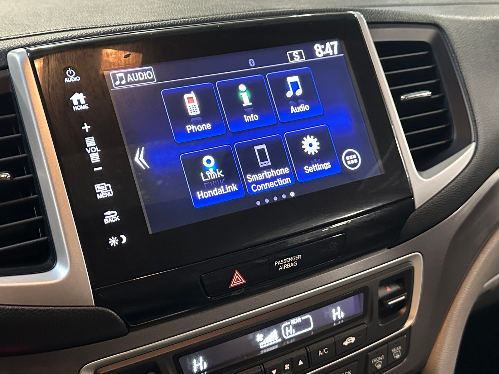 Thumbnail: 2017 Honda Pilot - 3