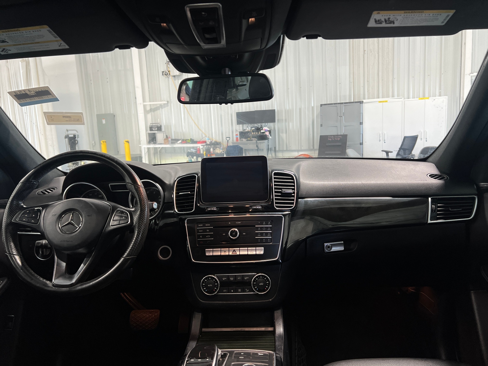 Thumbnail: 2017 Mercedes-Benz GLE - 2