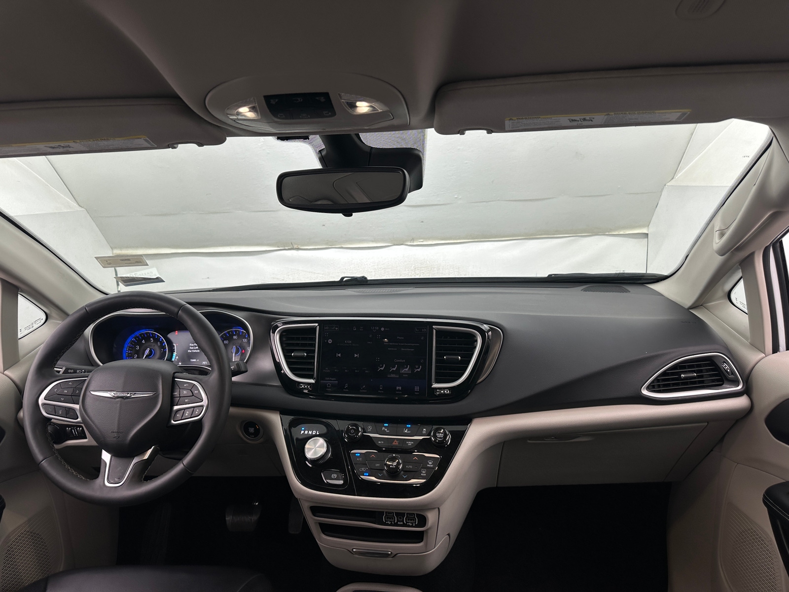 Thumbnail: 2023 Chrysler Pacifica - 2