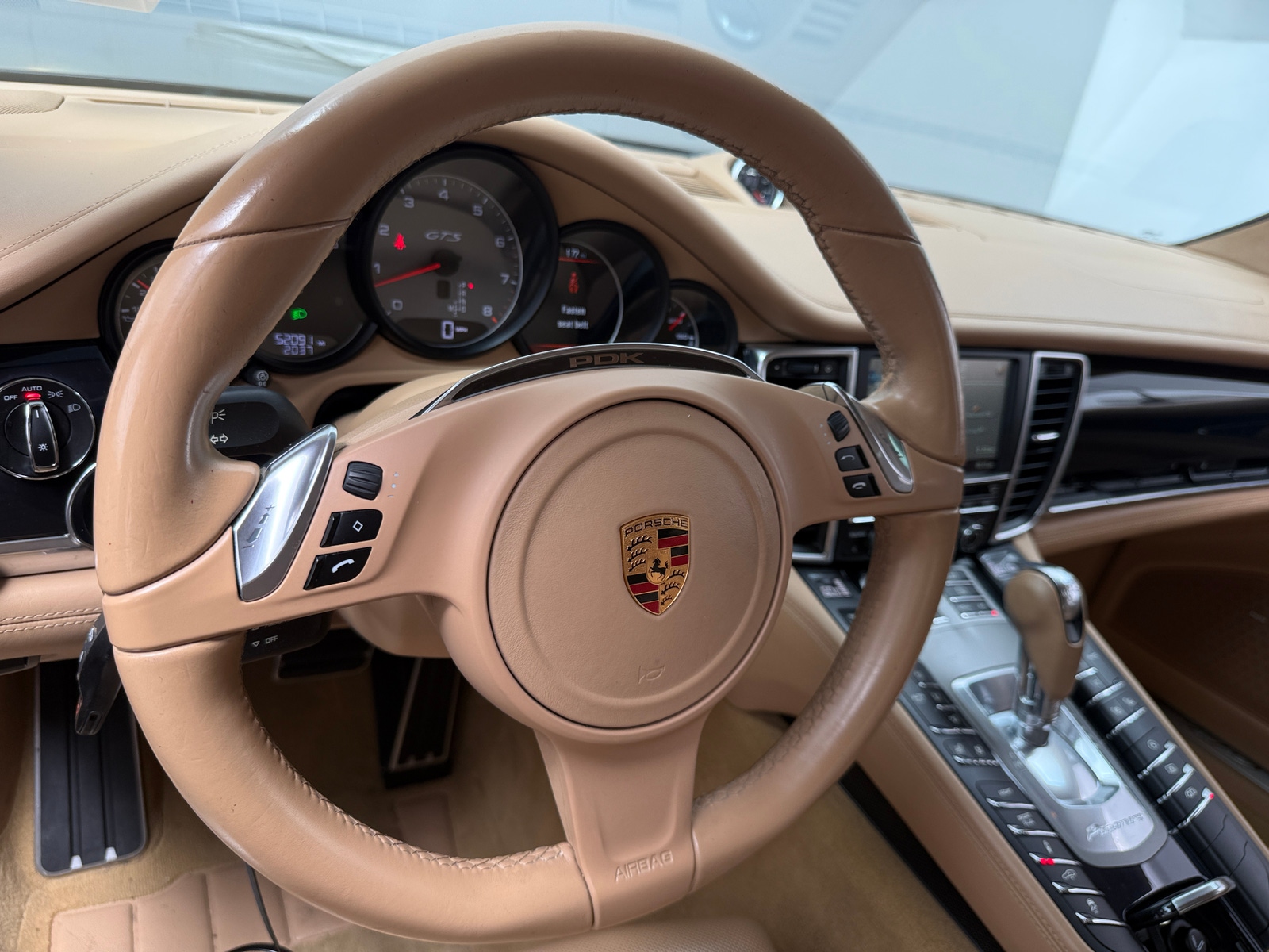 Thumbnail: 2016 Porsche Panamera - 4
