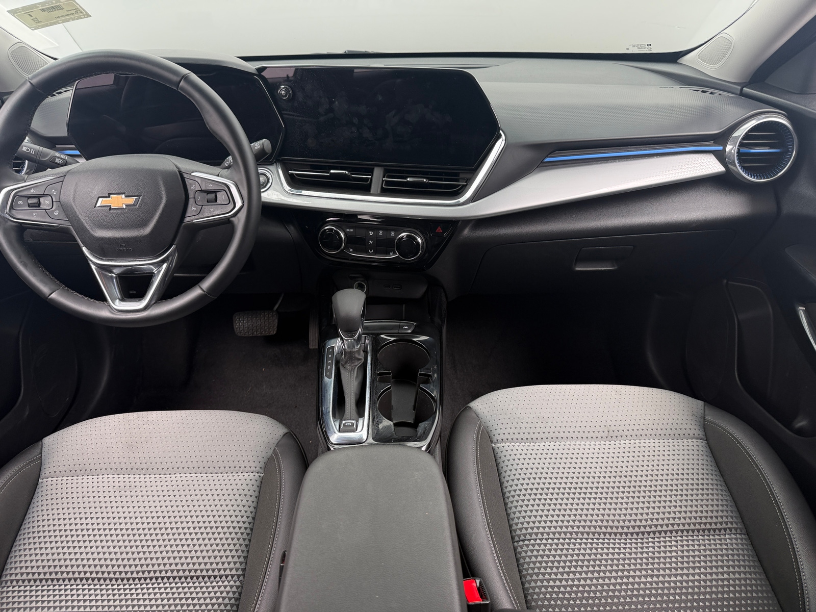 Thumbnail: 2025 Chevrolet Trax - 3