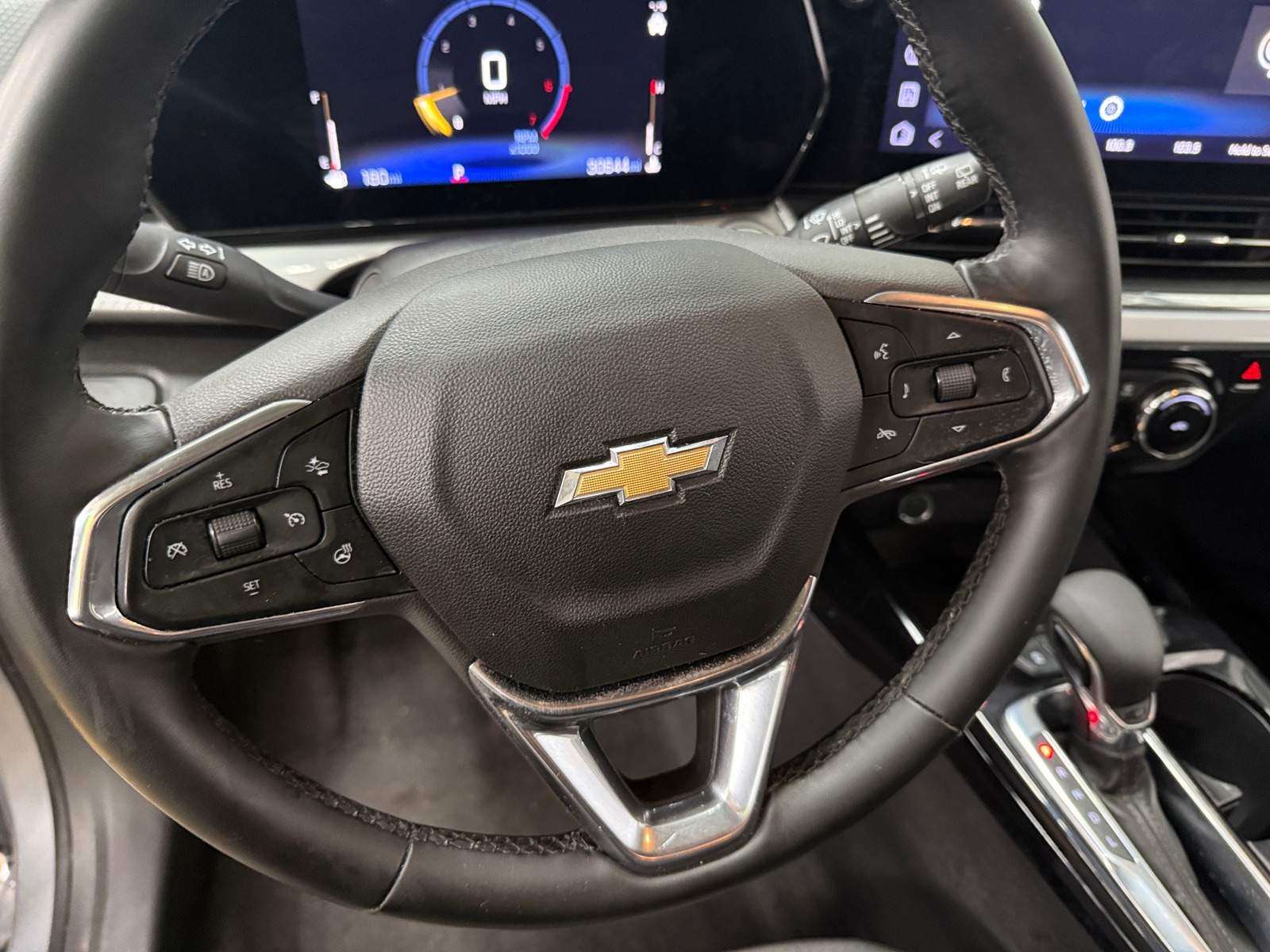 Thumbnail: 2025 Chevrolet Trax - 5