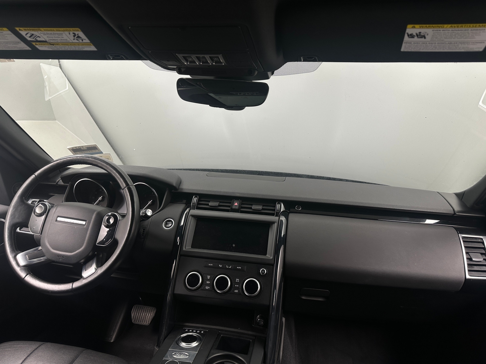 Thumbnail: 2019 Land Rover Discovery - 2
