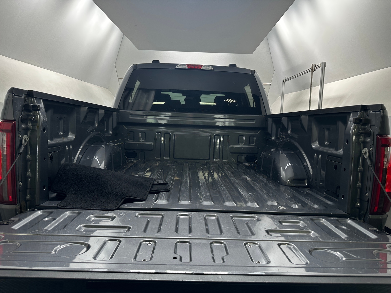 Thumbnail: 2025 Ford Econoline - 7