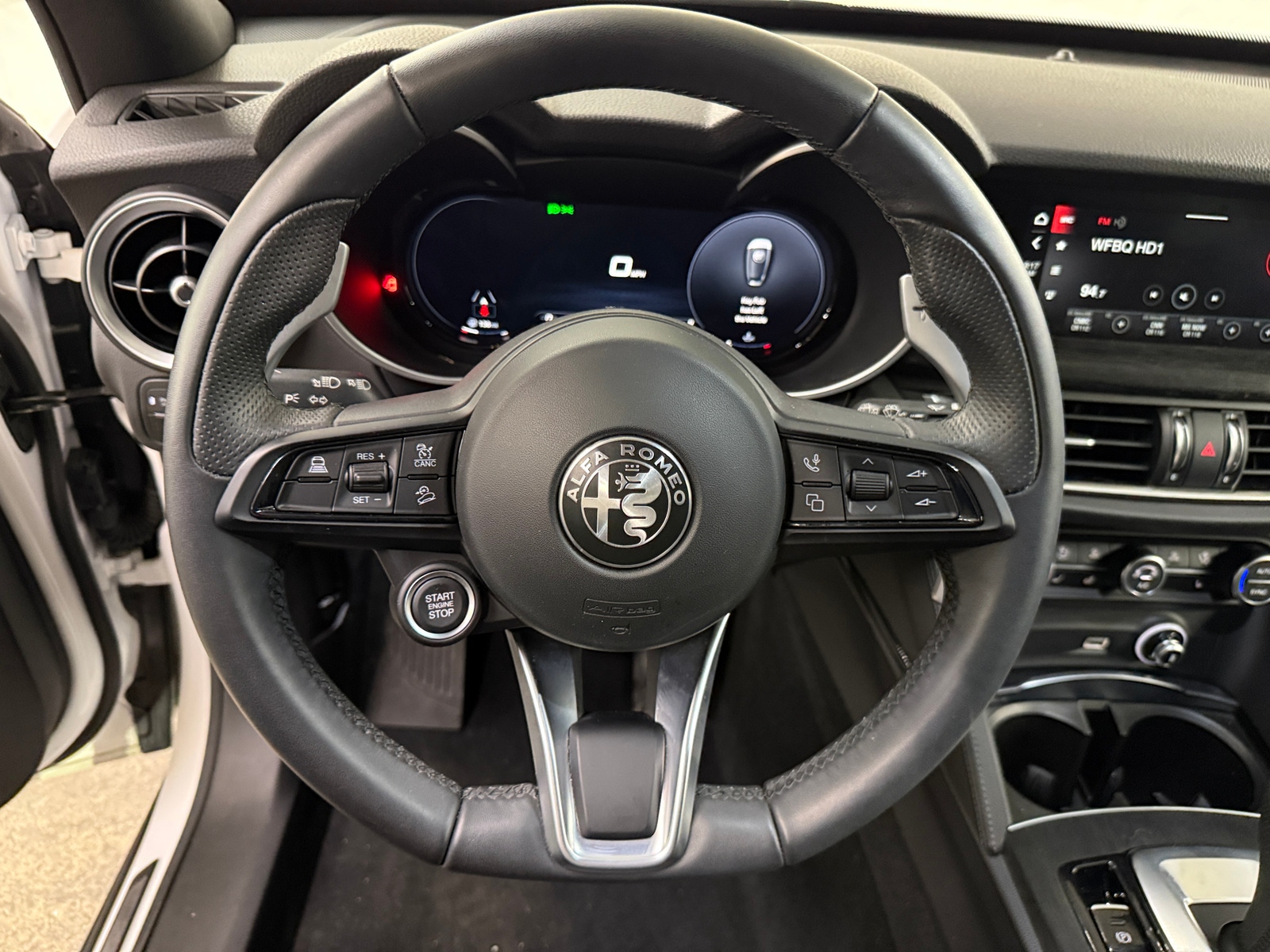 Thumbnail: 2024 Alfa Romeo Stelvio - 4