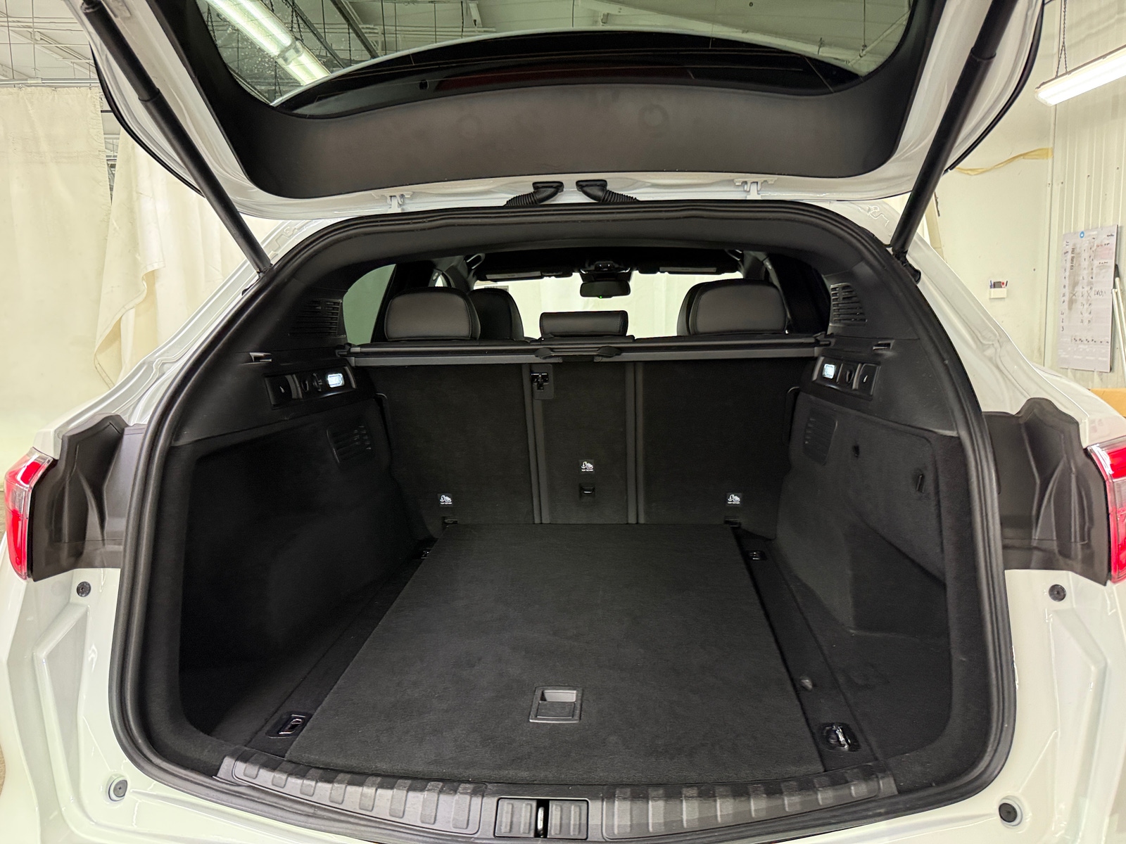 Thumbnail: 2024 Alfa Romeo Stelvio - 6