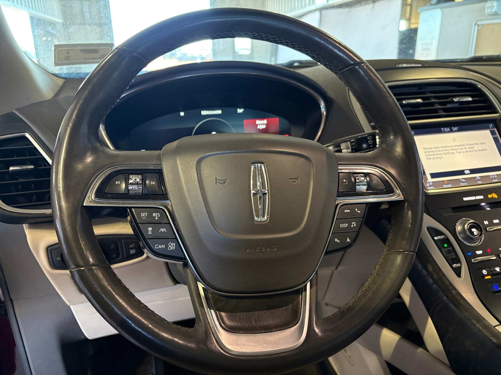 Thumbnail: 2019 Lincoln Nautilus - 4