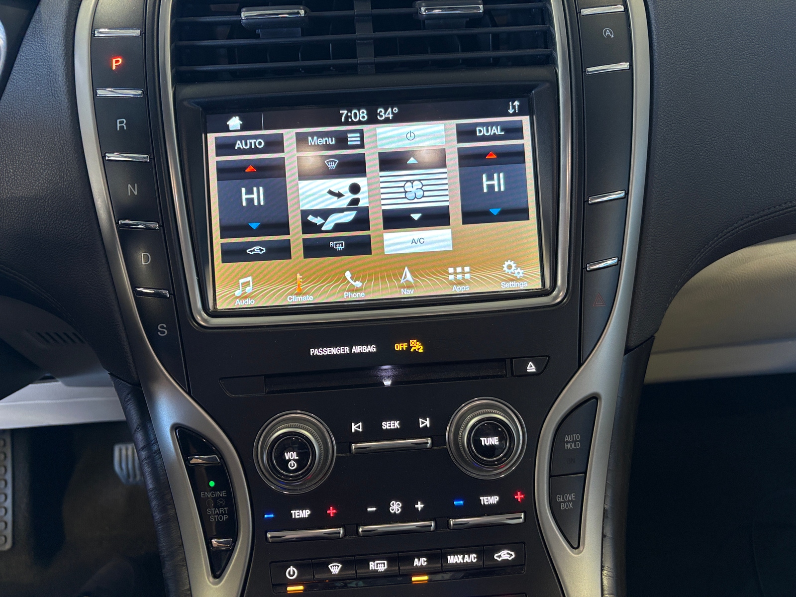 Thumbnail: 2019 Lincoln Nautilus - 3