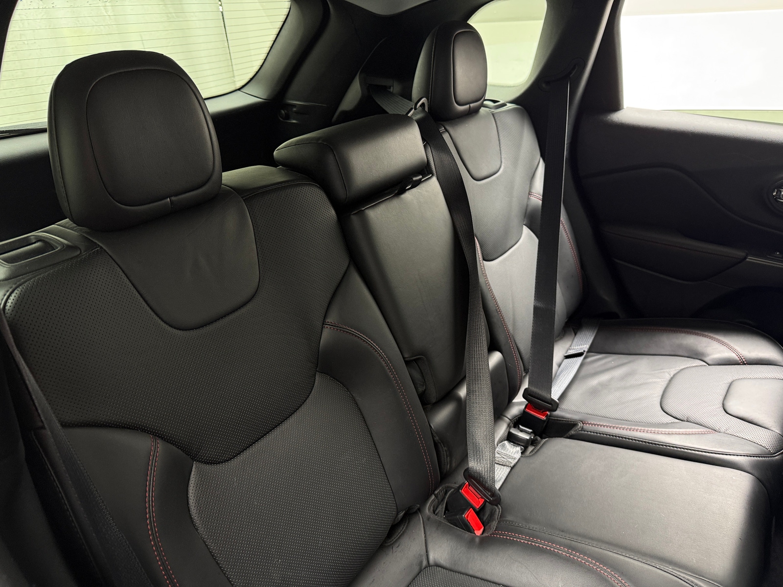 Thumbnail: 2020 Jeep Cherokee - 6