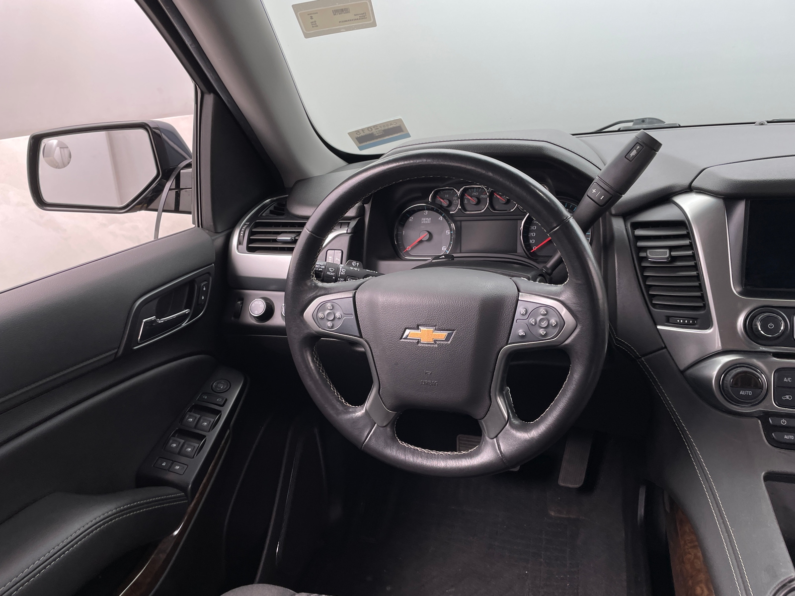 Thumbnail: 2019 Chevrolet Tahoe - 5