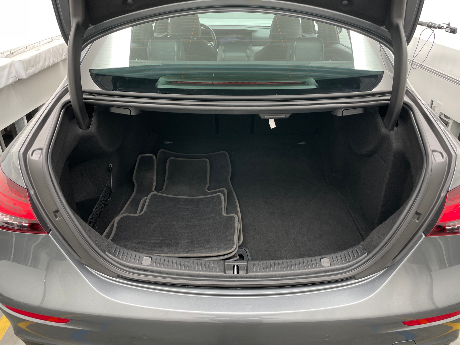 Thumbnail: 2021 Mercedes-Benz E-Class - 6