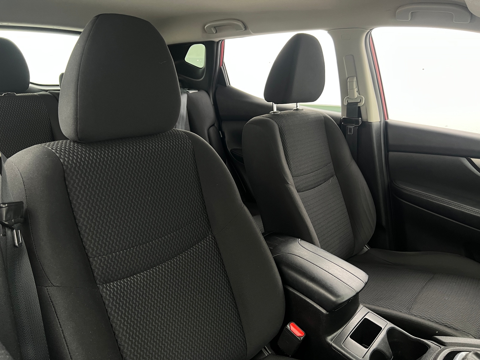 Thumbnail: 2020 Nissan Rogue Sport - 2