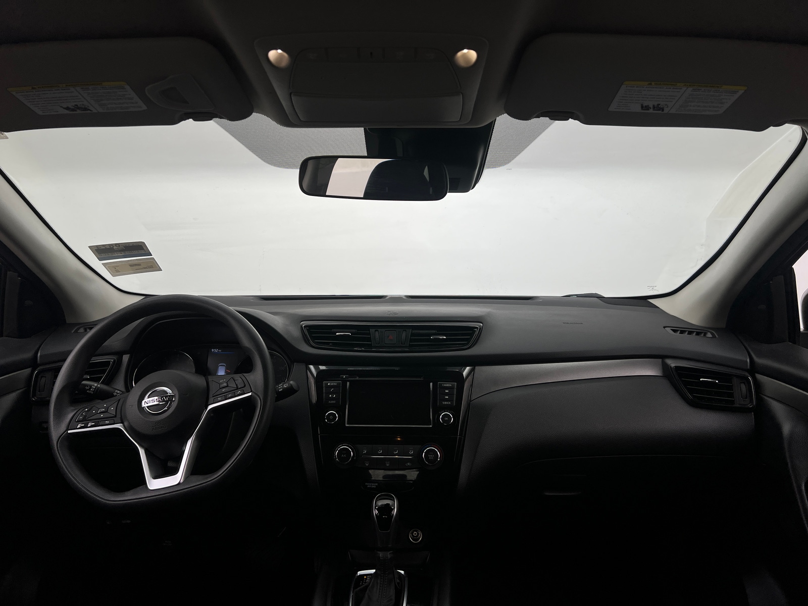 Thumbnail: 2020 Nissan Rogue Sport - 3