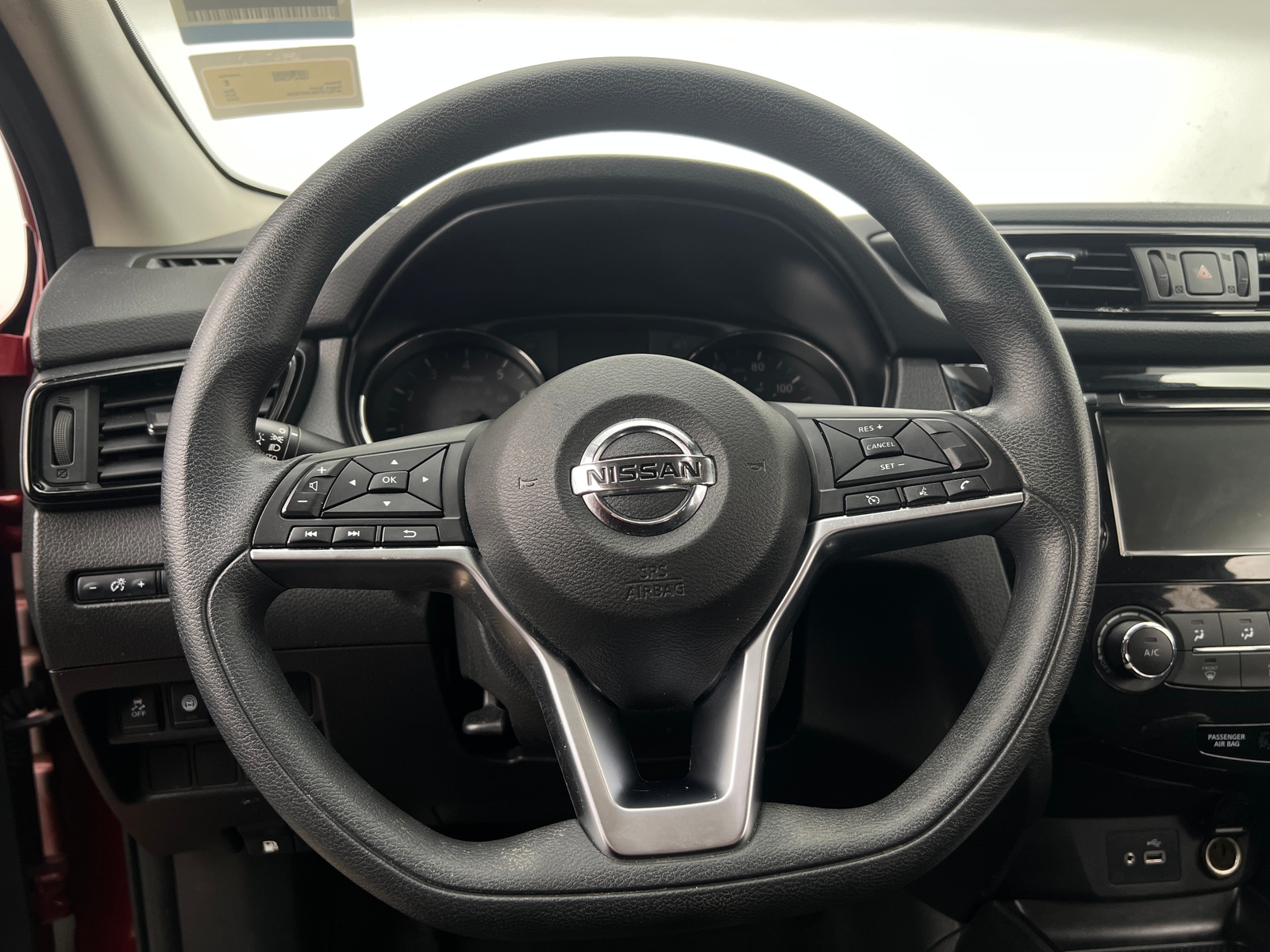 Thumbnail: 2020 Nissan Rogue Sport - 5
