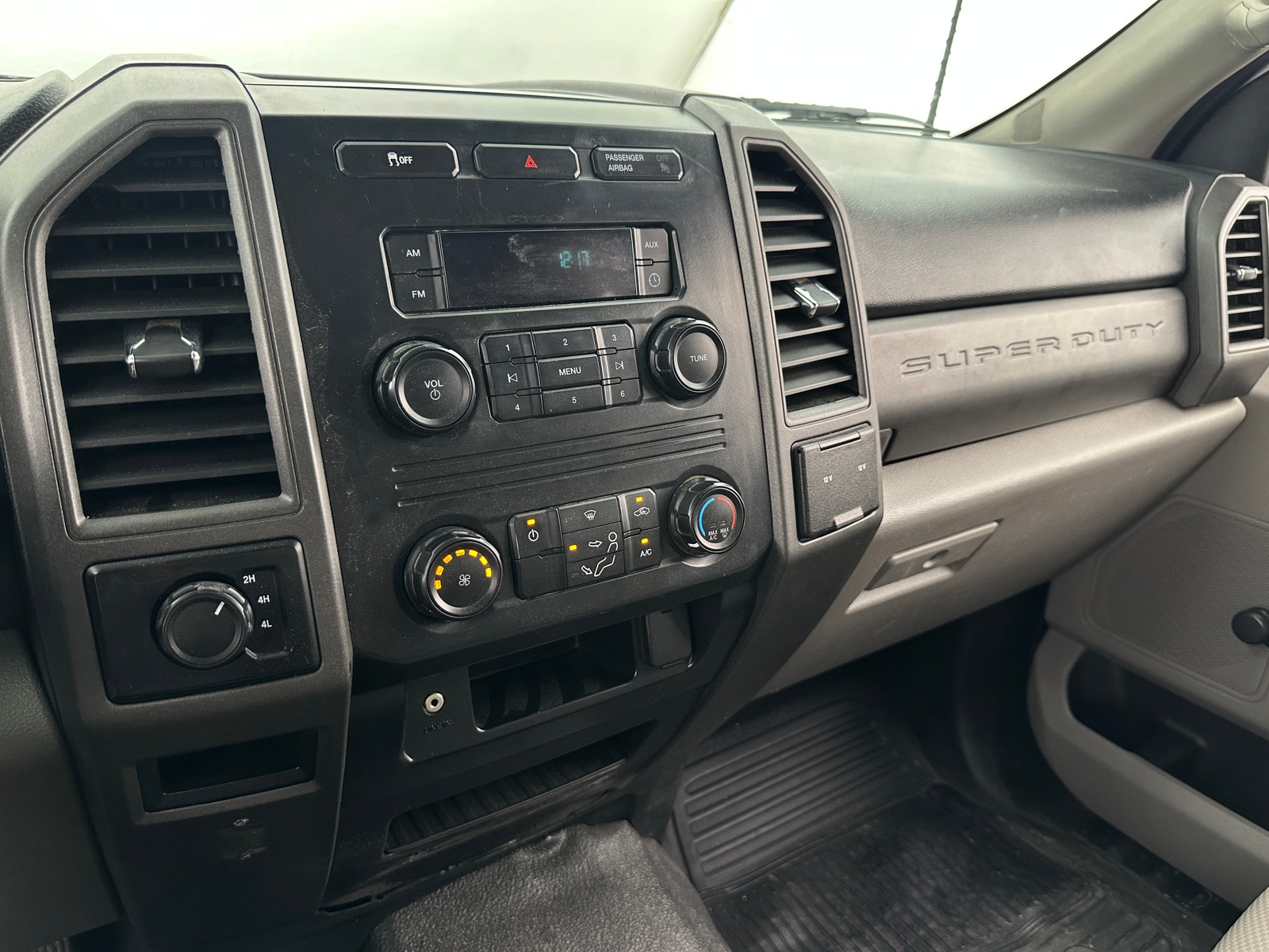 Thumbnail: 2019 Ford Econoline - 4