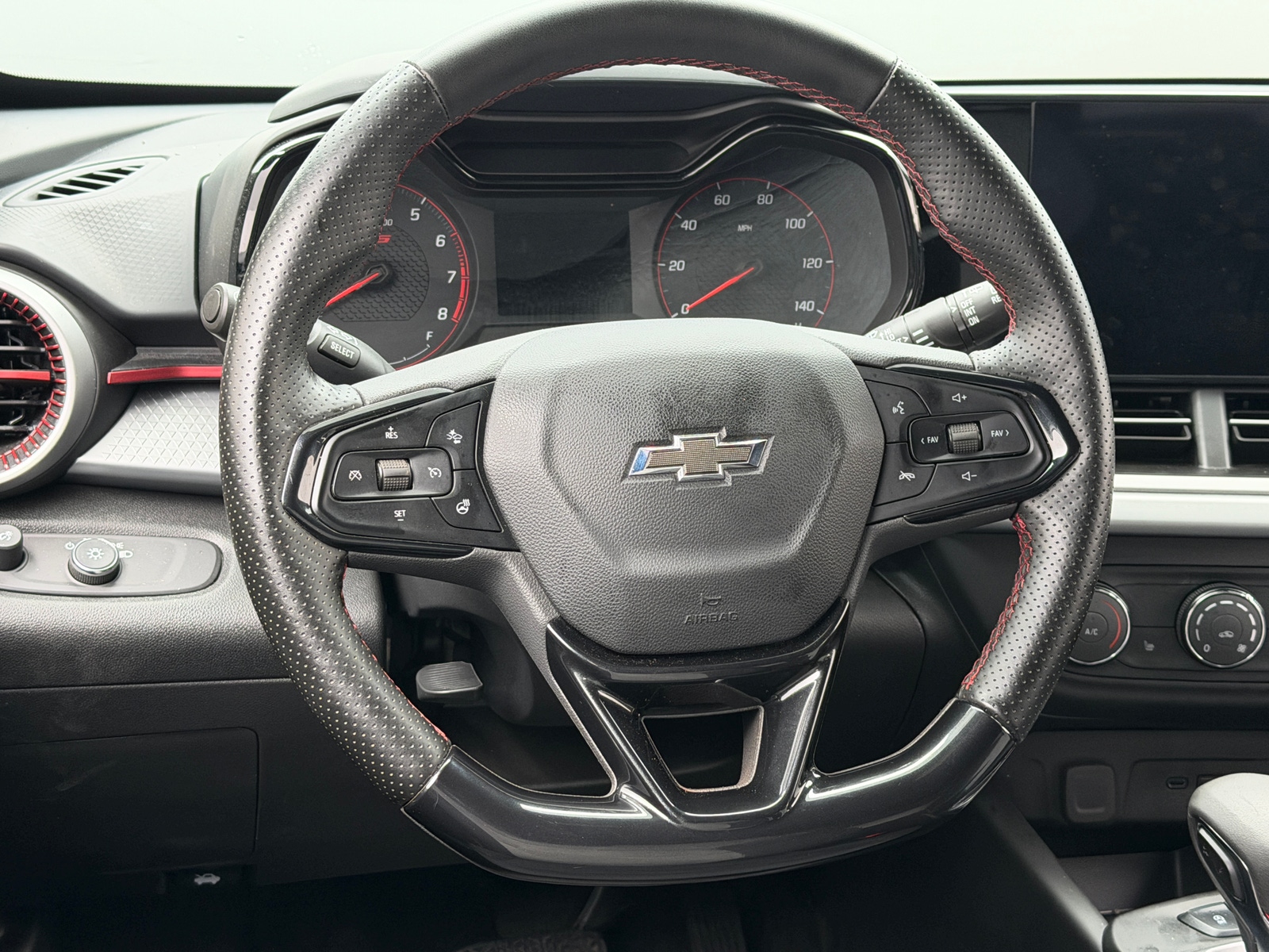 Thumbnail: 2025 Chevrolet Trax - 5