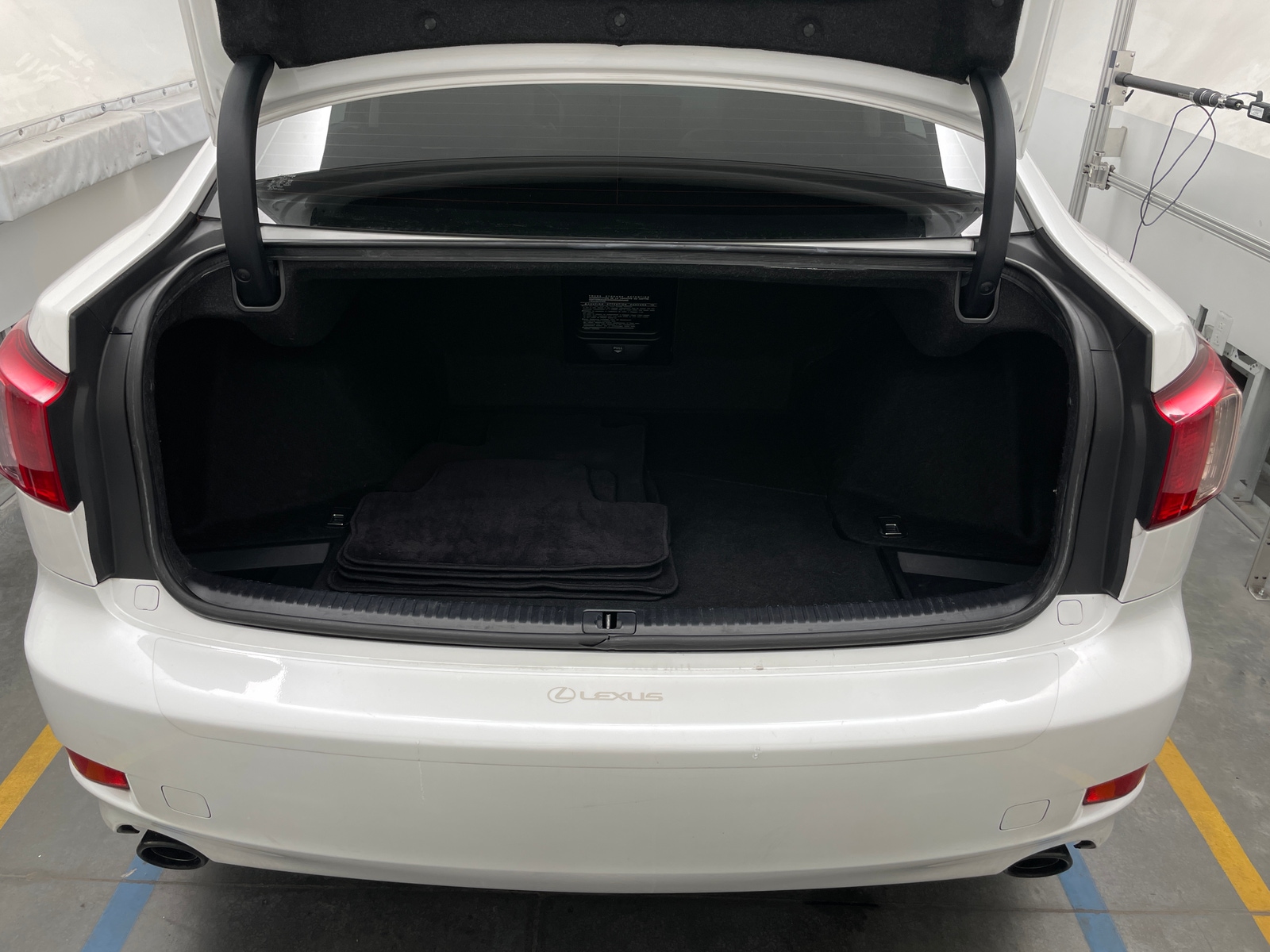 Thumbnail: 2012 Lexus IS - 6